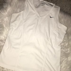 NIKE White Tennis Top Athletic Workout Fitness